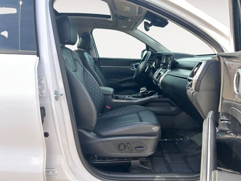 Used 2023 Kia Sorento SX image 10