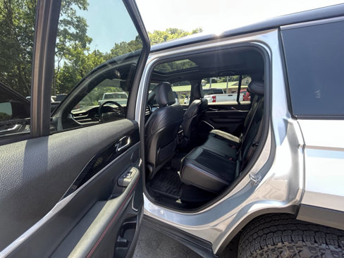 Used 2022 Jeep Grand Cherokee Trailhawk image 45