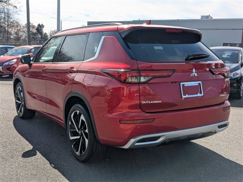 New 2025 Mitsubishi Outlander SEL image 5