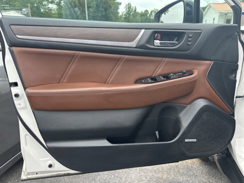 Used 2018 Subaru Outback 2.5i Touring image 10
