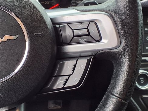 Used 2017 Ford Mustang Coupe image 21