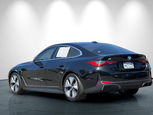 Used 2024 BMW i4 eDrive35 w/ Premium Package image 6