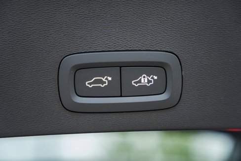 New 2026 Volvo XC40 B5 Plus w/ Protection Package Premier image 10