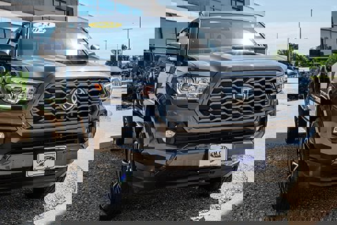 Used 2023 Toyota Tacoma TRD Sport image 7
