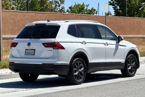 Used 2022 Volkswagen Tiguan SE image 4