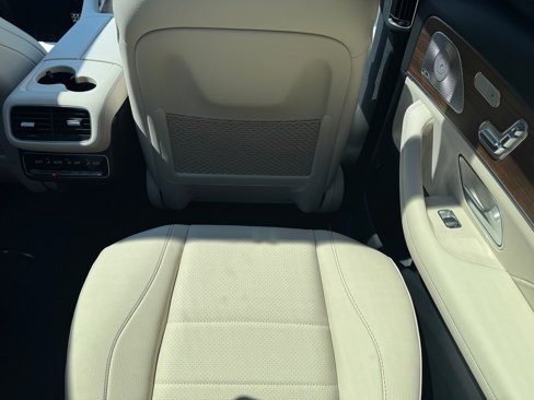 New 2026 Mercedes-Benz GLS 450 4MATIC image 23