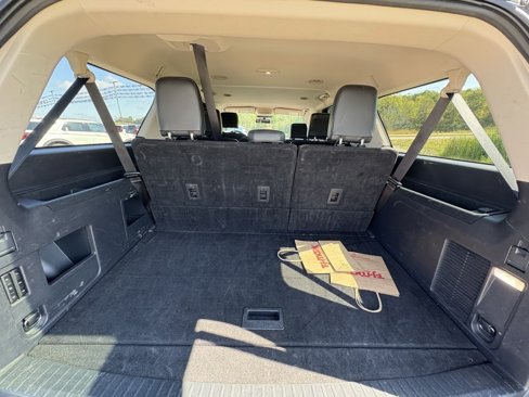 Used 2024 Ford Expedition Max XLT image 19