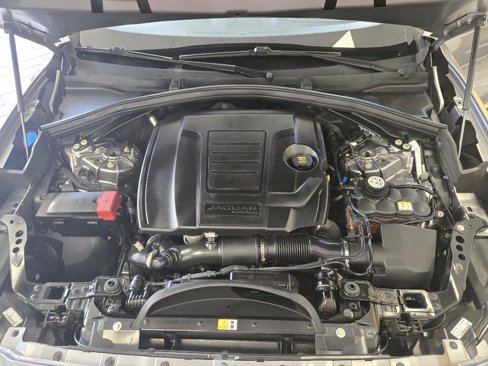 Used 2020 Jaguar F-PACE Premium image 20