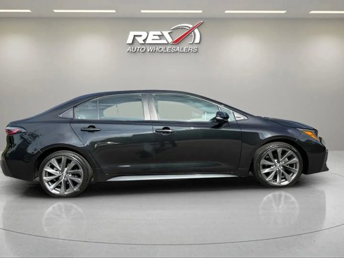 Used 2020 Toyota Corolla SE image 6