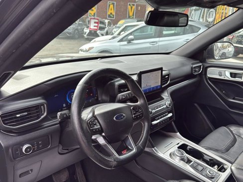Used 2020 Ford Explorer ST image 7