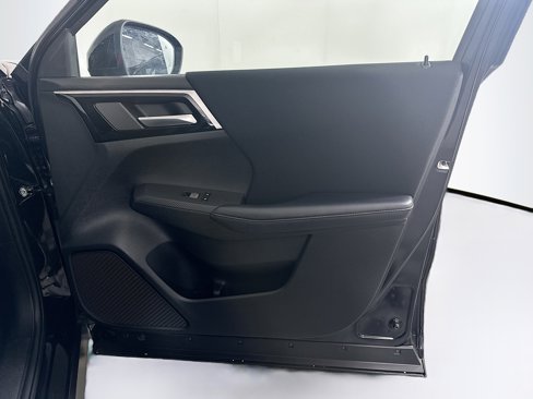 Used 2025 Mitsubishi Outlander ES image 34