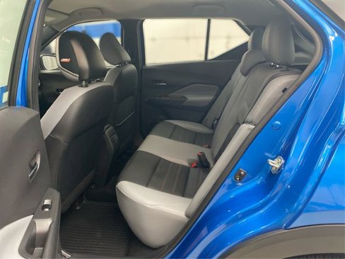Used 2021 Nissan Kicks SR w/ SR Premium Package image 11