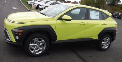 New 2025 Hyundai Kona SE image 2