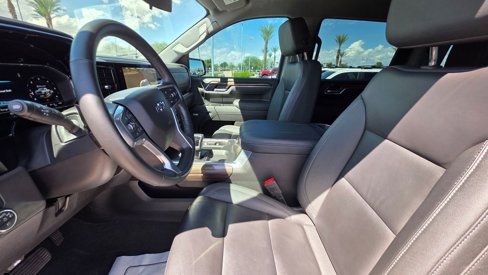Used 2025 Chevrolet Silverado 1500 LT Trail Boss w/ Convenience Package II image 16