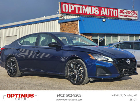 Used 2023 Nissan Altima 2.5 SR image 1