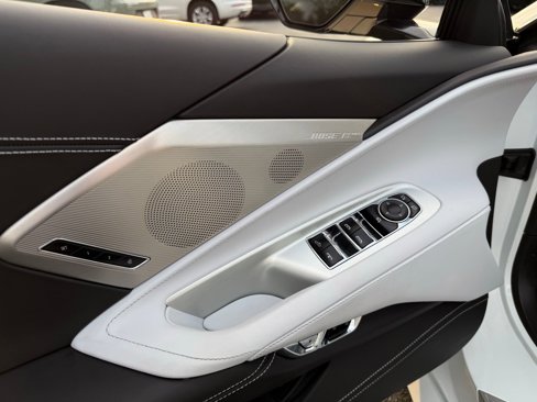 Used 2024 Chevrolet Corvette Stingray Premium Conv w/ Z51 Performance Package image 23