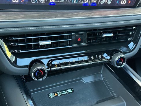 New 2025 Chevrolet Tahoe Premier w/ Sun And Tow Package image 26