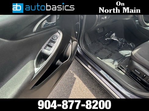 Used 2023 Chevrolet Malibu LT image 17