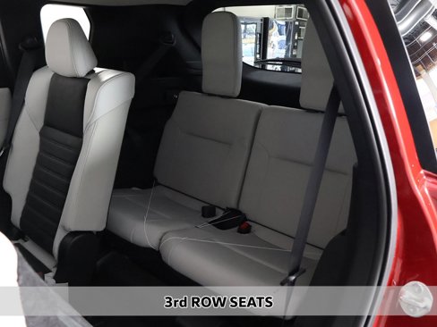 New 2025 Mitsubishi Outlander SE image 10
