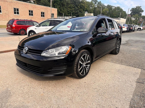 Used 2016 Volkswagen Golf Limited Edition image 3