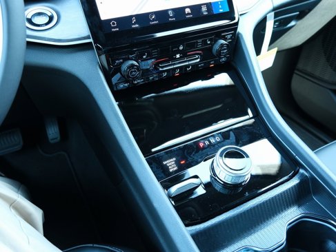 New 2025 Jeep Grand Cherokee Limited image 24