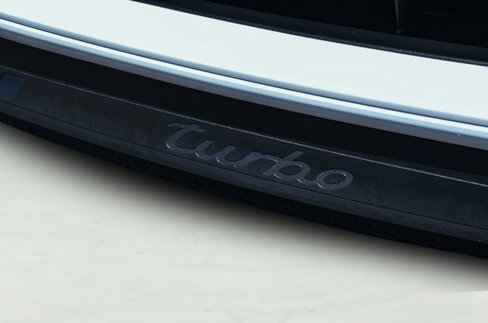 Used 2017 Porsche 911 Turbo image 11