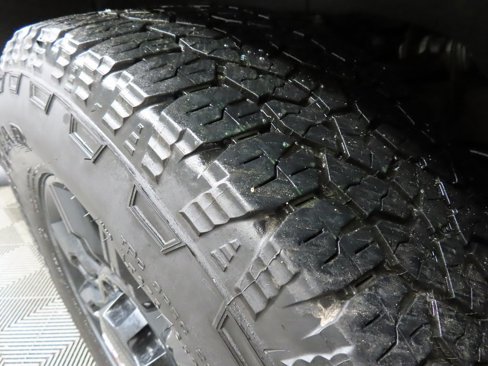 Used 2025 GMC Sierra 2500 AT4 image 7
