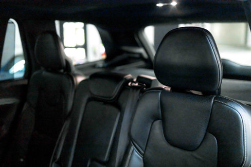 Used 2021 Volvo XC90 T8 R-Design w/ Advanced Package image 70