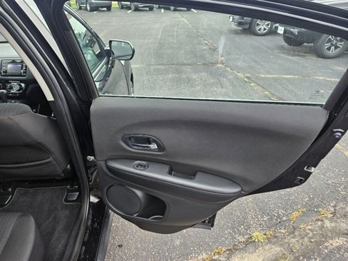 Used 2018 Honda HR-V LX image 16