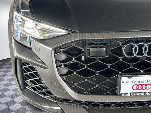 New 2025 Audi RS Q8 performance image 11