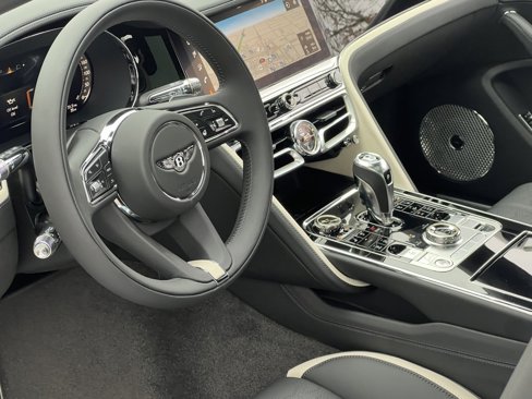 New 2025 Bentley Flying Spur Plug-In Hybrid image 16