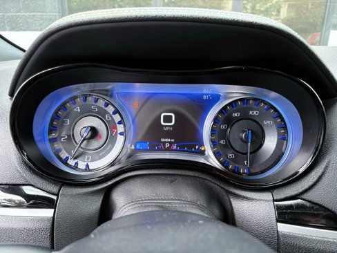 Used 2019 Chrysler 300 S image 25
