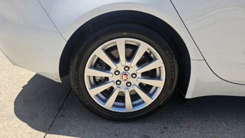 Used 2019 Jaguar XE image 15