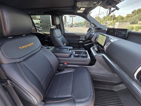 New 2025 Ford Expedition Tremor image 12