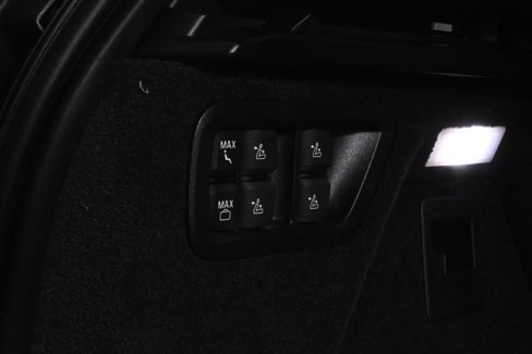 Used 2025 BMW X7 xDrive40i w/ Premium Package image 41