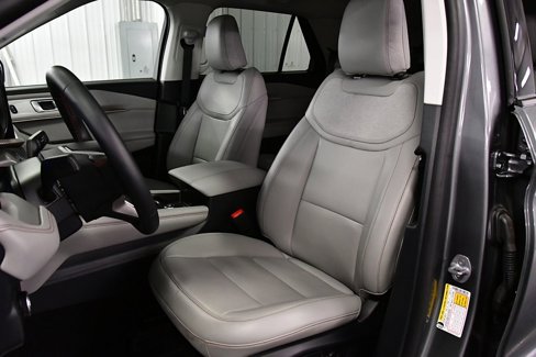 Used 2025 Ford Explorer Active w/ Active Comfort Package image 28
