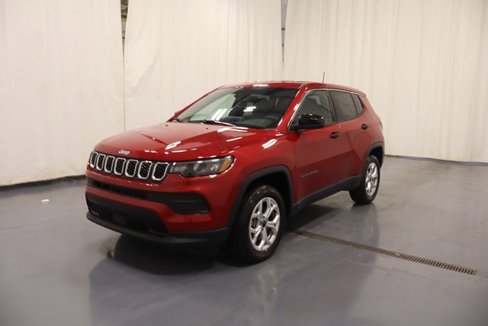 New 2025 Jeep Compass Sport image 4