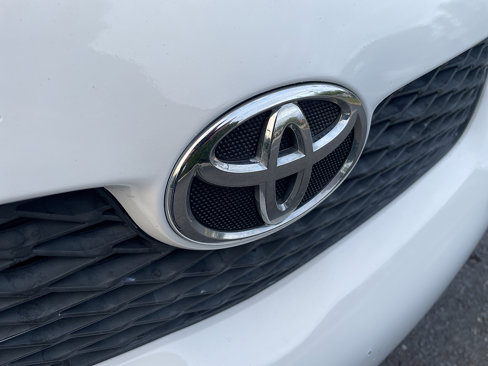 Used 2010 Toyota Corolla LE image 16