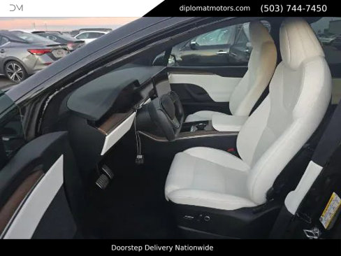 Used 2023 Tesla Model X image 7
