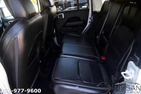 Used 2023 Jeep Wrangler Unlimited Sahara image 15