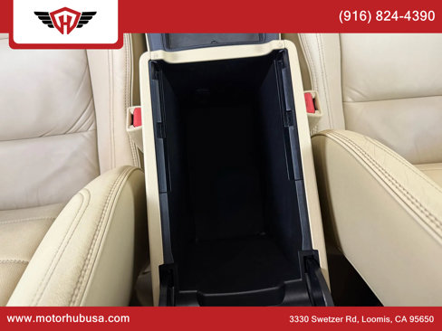 Used 2016 Toyota Camry XLE image 32