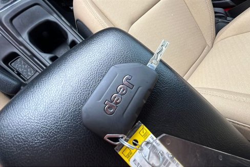 Used 2023 Jeep Wrangler Willys image 24