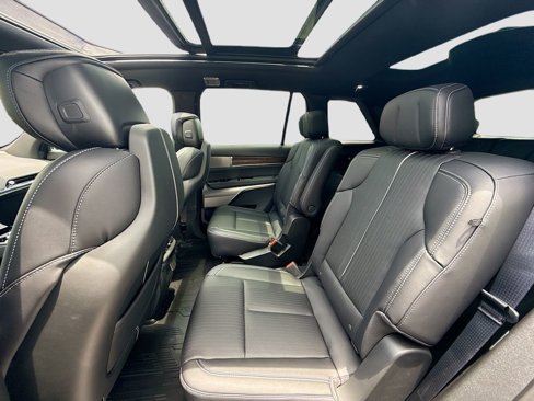 New 2026 Cadillac Vistiq Luxury image 26