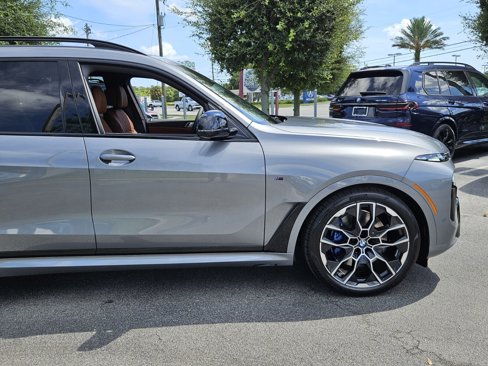 New 2026 BMW X7 M60i image 2