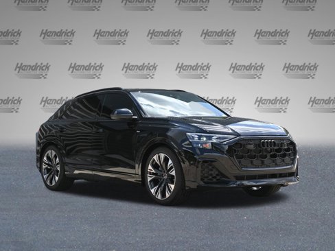 New 2025 Audi Q8 Prestige image 2