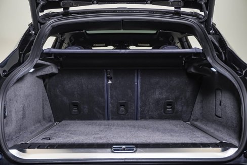 Used 2025 Aston Martin DBX 707 image 32