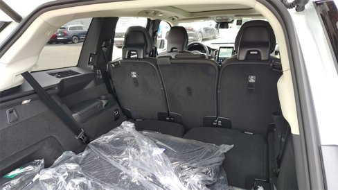 New 2025 Volvo XC90 T8 Plus w/ Protection Package Premier image 37