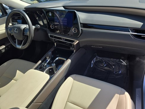 Used 2024 Lexus RX 350 FWD image 10