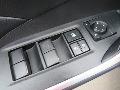 Certified 2025 Toyota RAV4 LE image 33