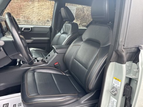 Used 2023 Ford Bronco Badlands w/ Sasquatch Package image 9